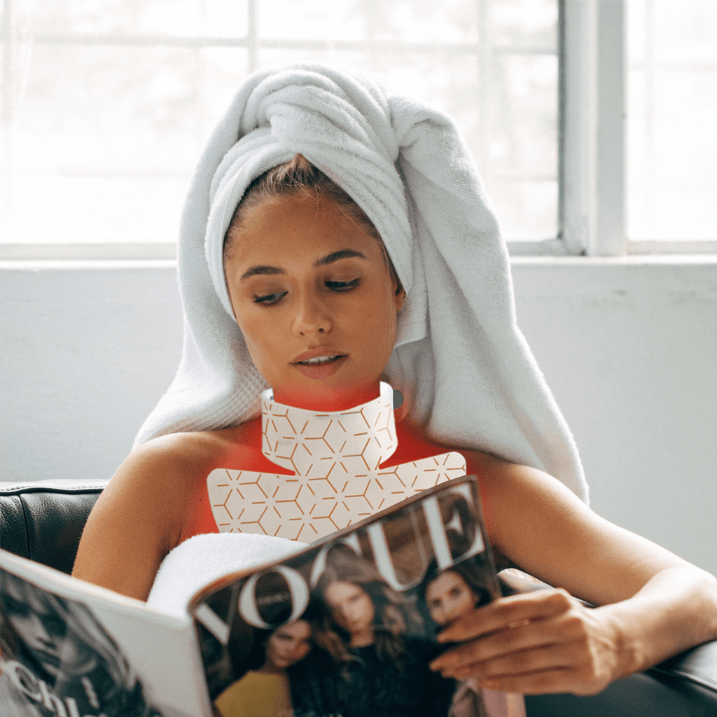 AURELUX™ LED Light Skin Rejuvenation Therapy Neck Deck (white) - The Red Light Store