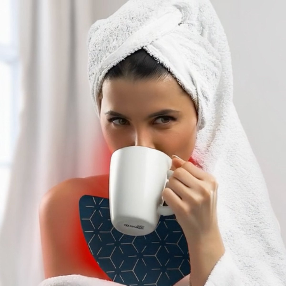 Aurelux™ LED red light therapy neck deck (black) - AURELUX BEAUTY